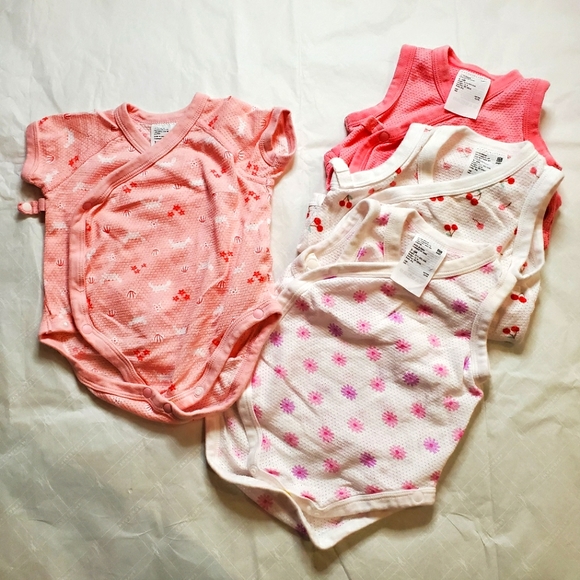 (5-Piece) Uniqlo Baby (3-6M) Onesie & Bodysuits Set - Picture 6 of 7
